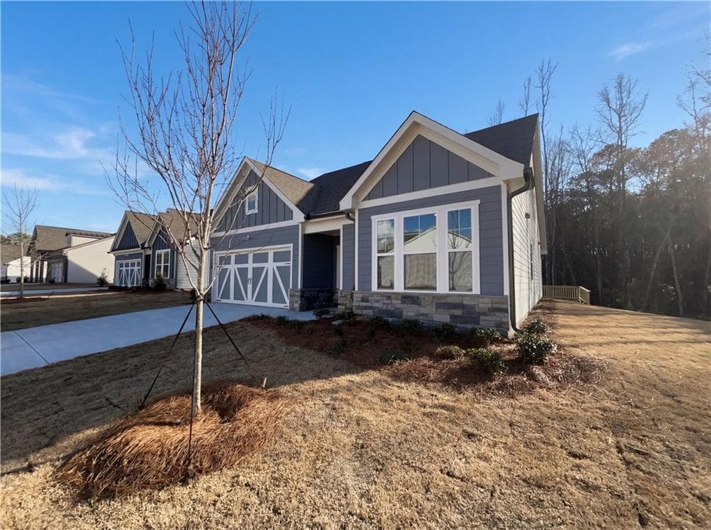 3 bedroom, 3 bathroom, 2,008 sq ft single family residence under contract at 4 Mayhaw Point, Sharpsburg, GA 30277 — photo 6