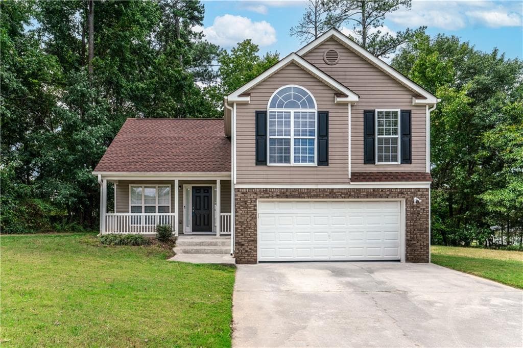 3 bedroom, 3 bathroom, 2,843 sq ft single family residence for sale at 5849 Amerson Lane, Ellenwood, GA 30294 — photo 2