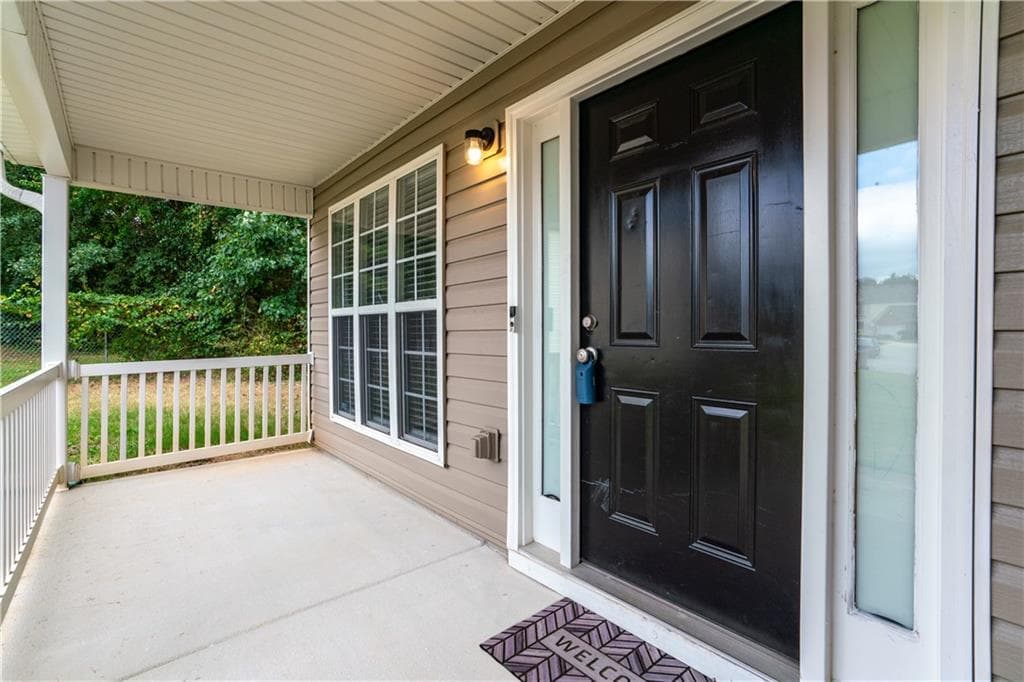 3 bedroom, 3 bathroom, 2,843 sq ft single family residence for sale at 5849 Amerson Lane, Ellenwood, GA 30294 — photo 4