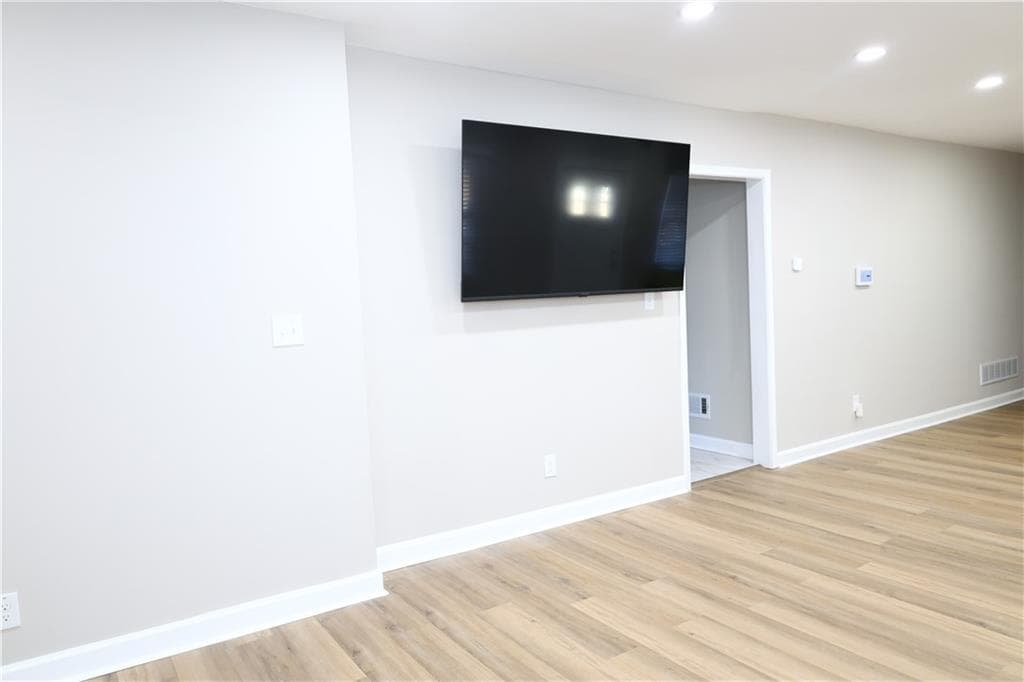 3 bedroom, 2 bathroom single family residence for rent at 1876 Sandtown Road, Atlanta, GA 30311 for $2,500 a month — photo 8