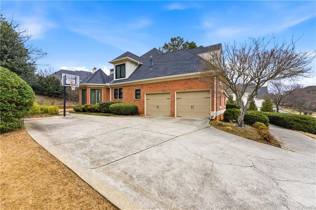4 bedroom, 5 bathroom, 5,295 sq ft single family residence under contract at 715 Weybridge Place, Alpharetta, GA 30022 — photo 5