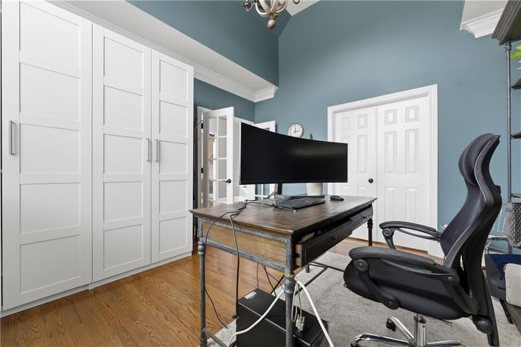 4 bedroom, 5 bathroom, 5,295 sq ft single family residence under contract at 715 Weybridge Place, Alpharetta, GA 30022 — photo 8