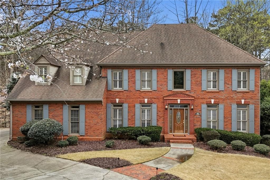 2910 Leeds Garden Lane, Alpharetta, GA 30022 — most recent listing photo