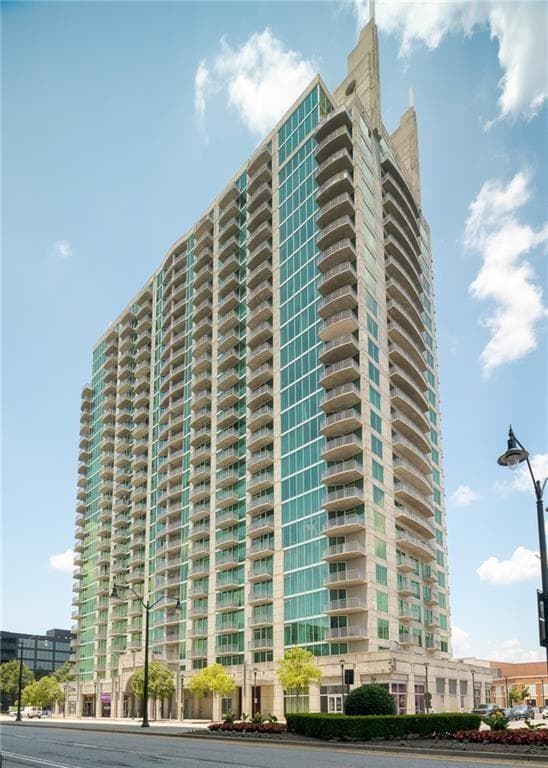 1 bedroom, 1 bathroom, 886 sq ft condominium for sale at 361 17th Street 2418, Atlanta, GA 30363 — photo 3