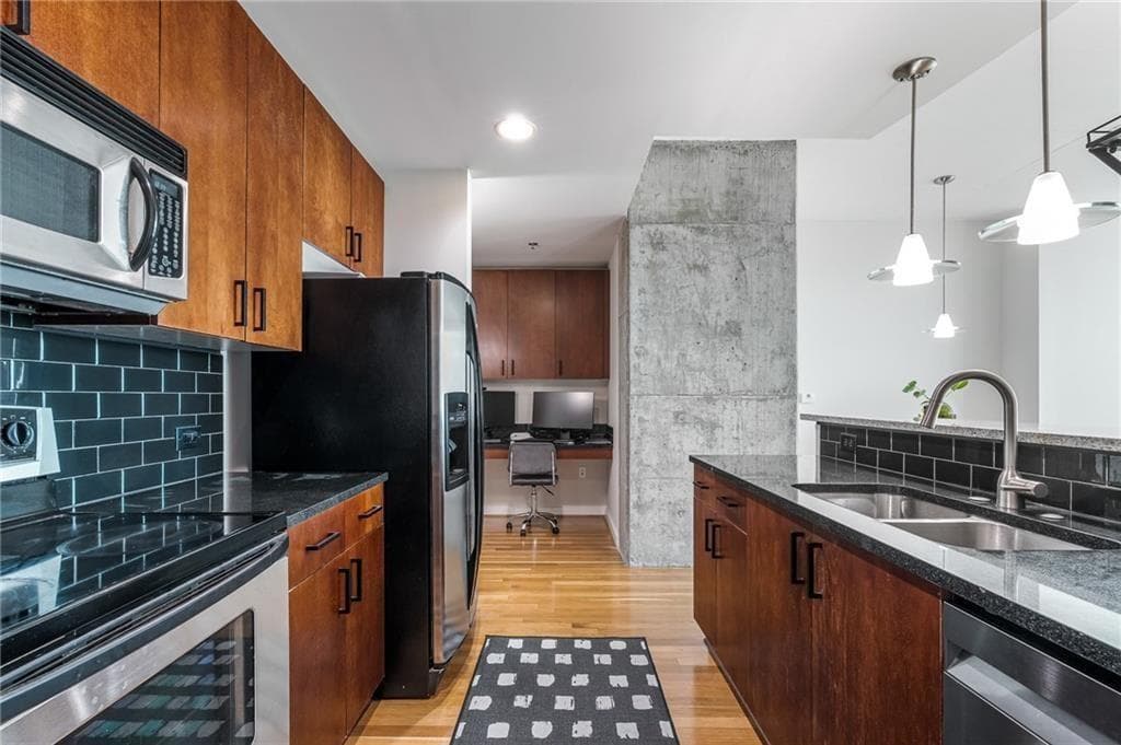 1 bedroom, 1 bathroom, 886 sq ft condominium for sale at 361 17th Street 2418, Atlanta, GA 30363 — photo 8