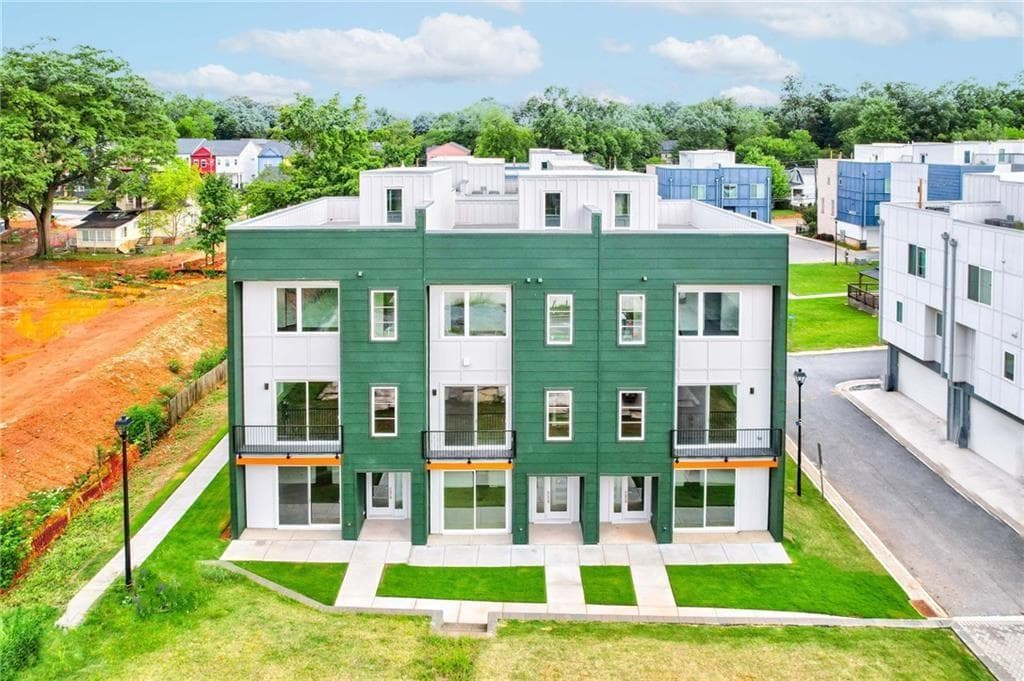 3 bedroom, 4 bathroom, 2,359 sq ft townhouse for sale at 2029 Memorial Drive 36, Atlanta, GA 30317