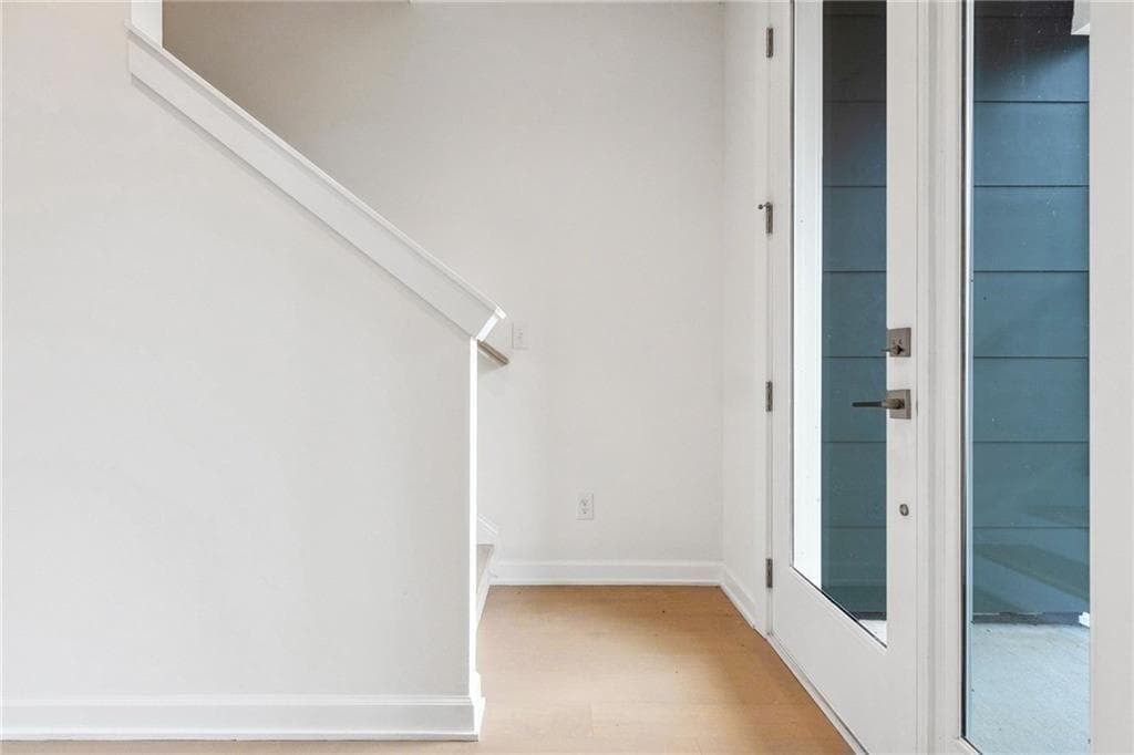 3 bedroom, 4 bathroom, 2,359 sq ft townhouse for sale at 2029 Memorial Drive 36, Atlanta, GA 30317 — photo 8