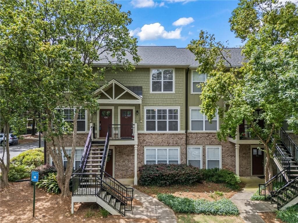 660 Barnett Shoals 421, Athens, GA 30605 — most recent listing photo