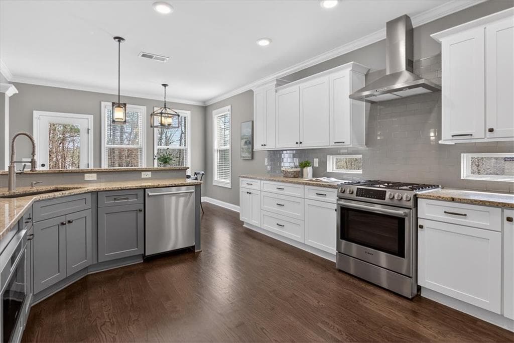 4 bedroom, 3 bathroom, 2,712 sq ft single family residence for sale at 30 Branchcreek Pass, Cartersville, GA 30121 — photo 2