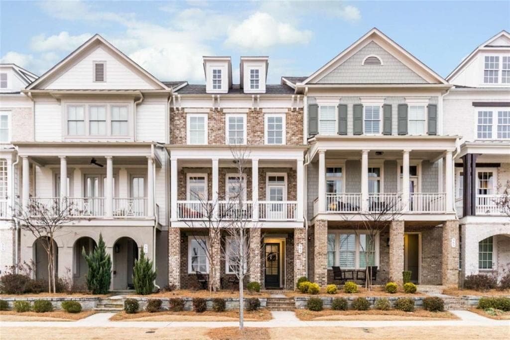 3 bedroom, 4 bathroom, 2,564 sq ft townhouse for sale at 963 South on main Drive, Woodstock, GA 30188
