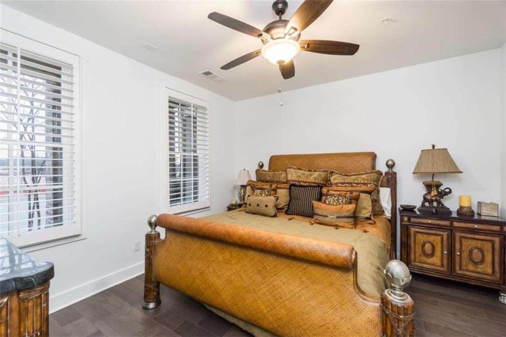 3 bedroom, 4 bathroom, 2,564 sq ft townhouse for sale at 963 South on main Drive, Woodstock, GA 30188 — photo 4