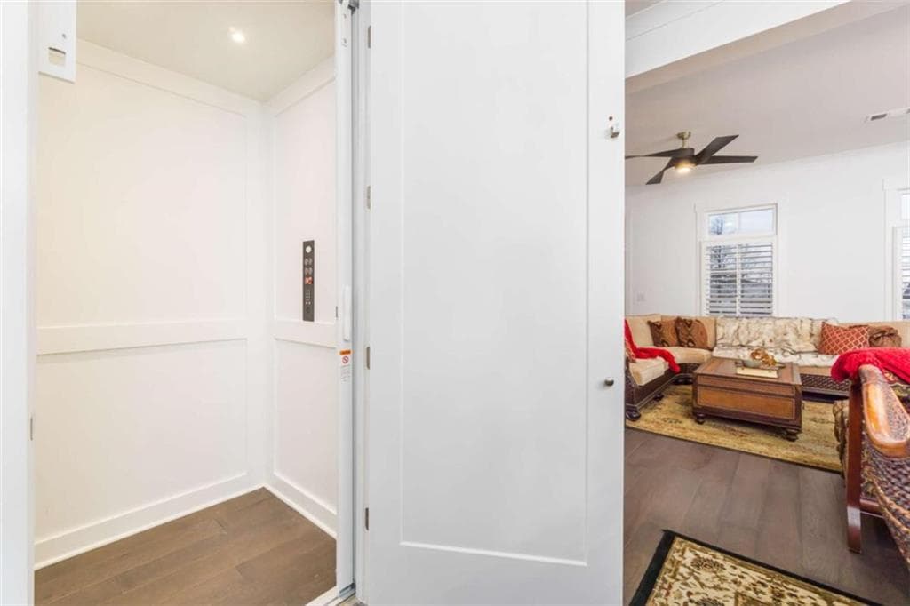 3 bedroom, 4 bathroom, 2,564 sq ft townhouse for sale at 963 South on main Drive, Woodstock, GA 30188 — photo 8