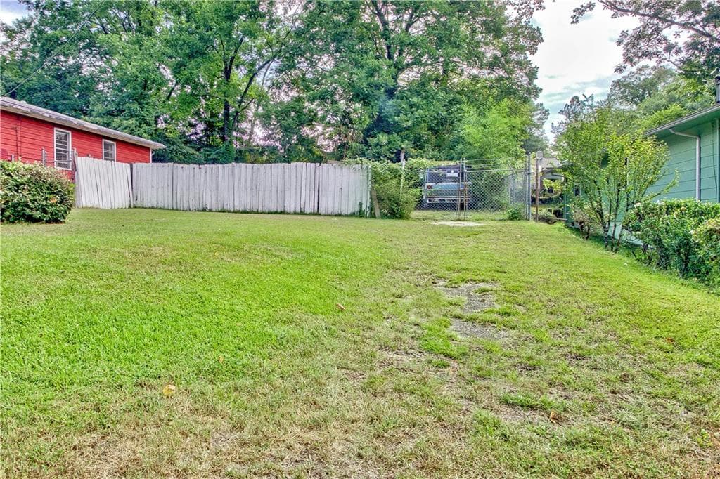 single family residence for sale at 175 Fairfield Place, Atlanta, GA 30314 — photo 4