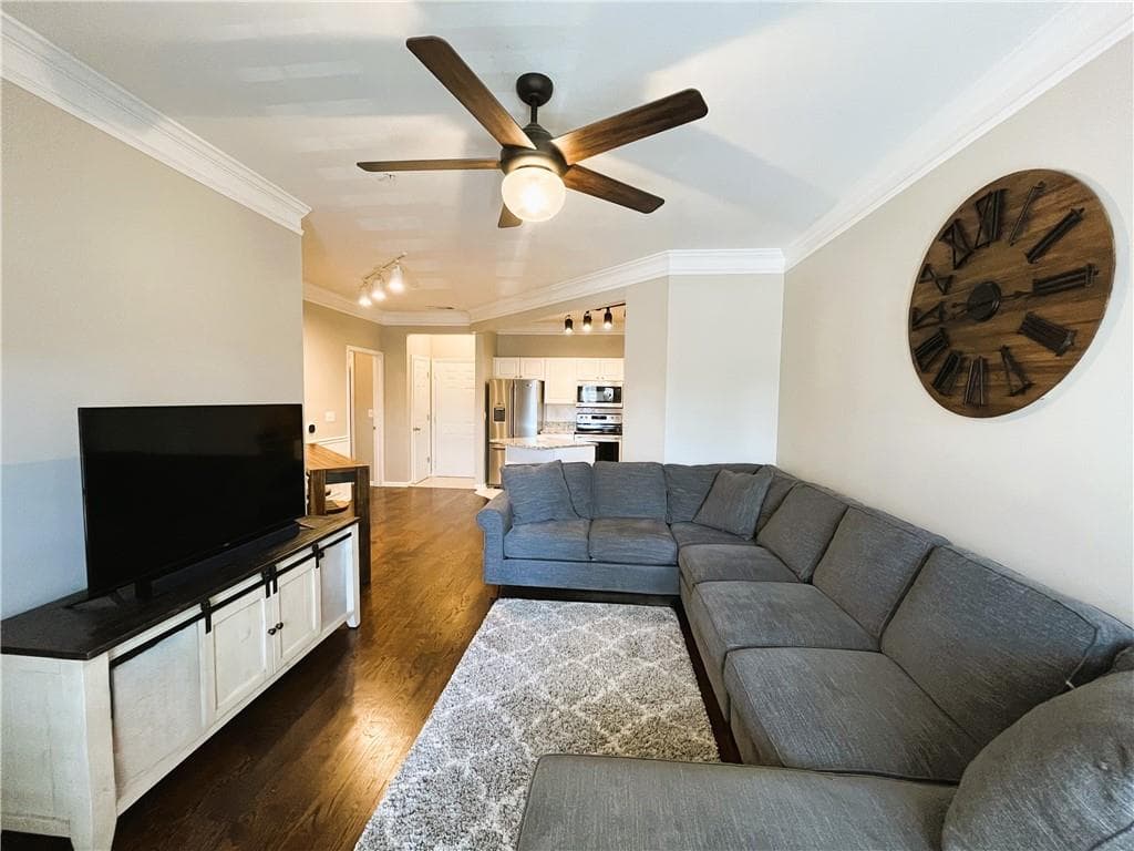 1 bedroom, 1 bathroom, 761 sq ft condominium for sale at 1850 Cotillion Drive 3413, Atlanta, GA 30338 — photo 6