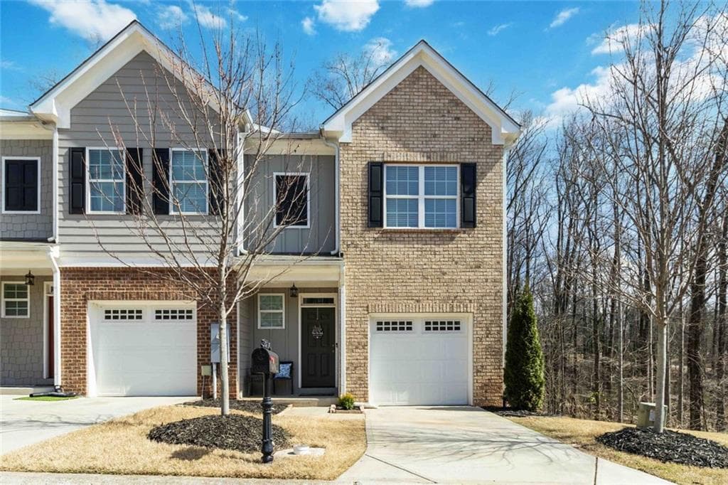 3 bedroom, 3 bathroom, 1,483 sq ft townhouse sold at 1520 Bluff Valley, Gainesville, GA 30504