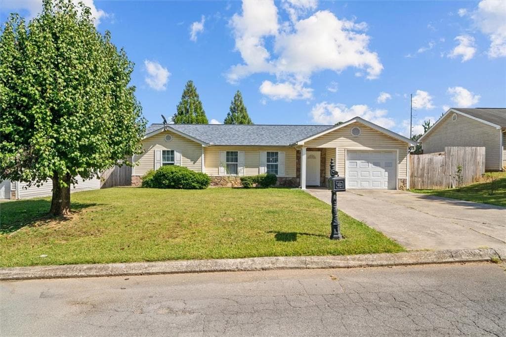 3 bedroom, 2 bathroom single family residence for sale at 171 Bear Den Court, Dalton, GA 30721