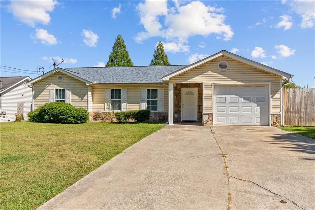 3 bedroom, 2 bathroom single family residence for sale at 171 Bear Den Court, Dalton, GA 30721 — photo 3