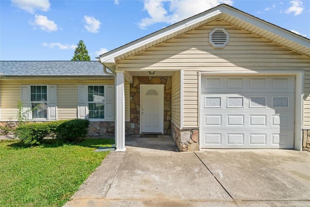 3 bedroom, 2 bathroom single family residence for sale at 171 Bear Den Court, Dalton, GA 30721 — photo 5