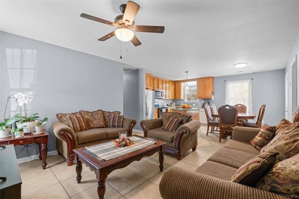 3 bedroom, 2 bathroom single family residence for sale at 171 Bear Den Court, Dalton, GA 30721 — photo 7