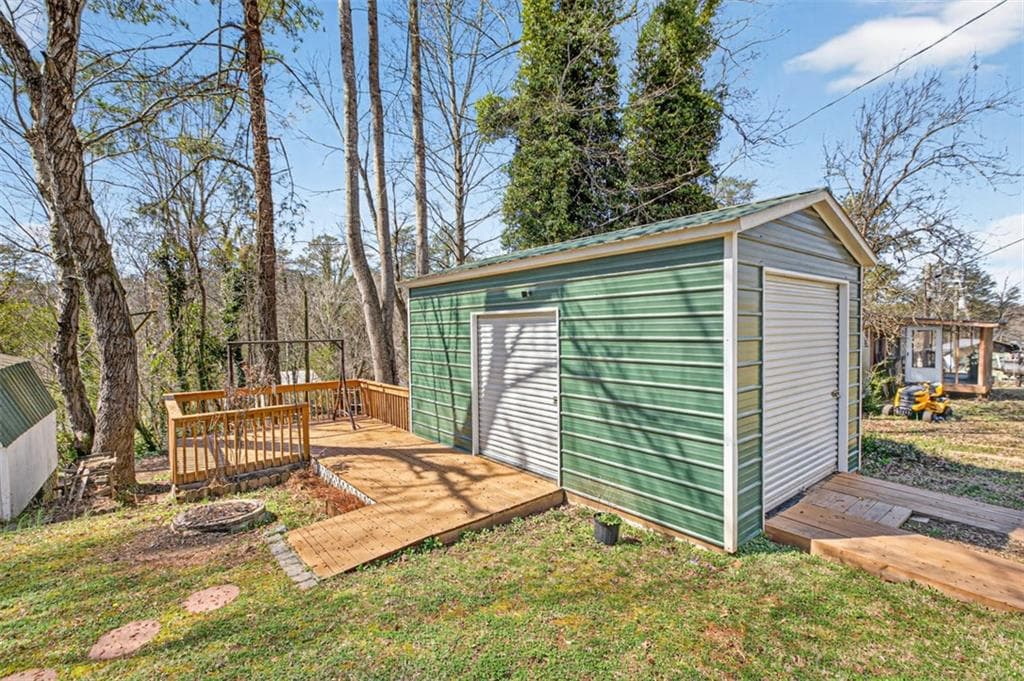 2 bedroom, 2 bathroom, 952 sq ft single family residence for sale at 5520 Mount Shores Circle, Gainesville, GA 30506 — photo 10