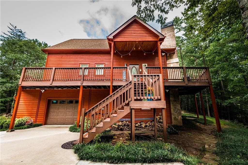 4 bedroom, 4 bathroom, 4,319 sq ft single family residence for sale at 15 Alm Strasse, Helen, GA 30545 — photo 3