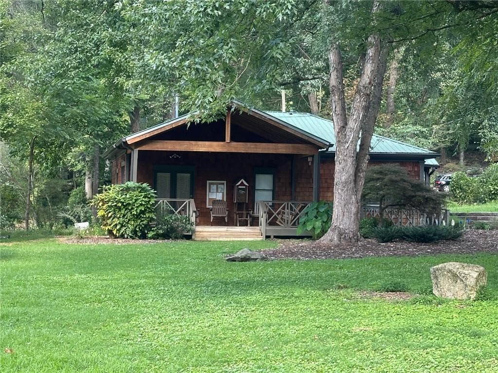 single family residence for sale at 110 Cherry Street, Roswell, GA 30075 — photo 9