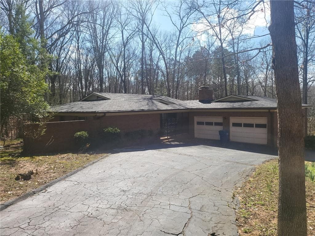 3 bedroom, 4 bathroom, 2,050 sq ft single family residence sold at 150 Old Fairburn Close, Atlanta, GA 30331