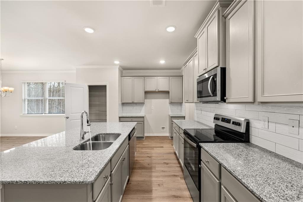 3 bedroom, 3 bathroom, 2,093 sq ft single family residence under contract at 742 Ellis Spring Way, Lawrenceville, GA 30045 — photo 5
