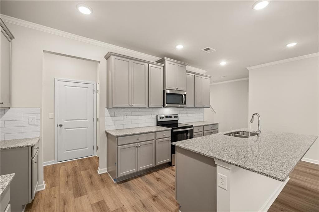 3 bedroom, 3 bathroom, 2,093 sq ft single family residence under contract at 742 Ellis Spring Way, Lawrenceville, GA 30045 — photo 6