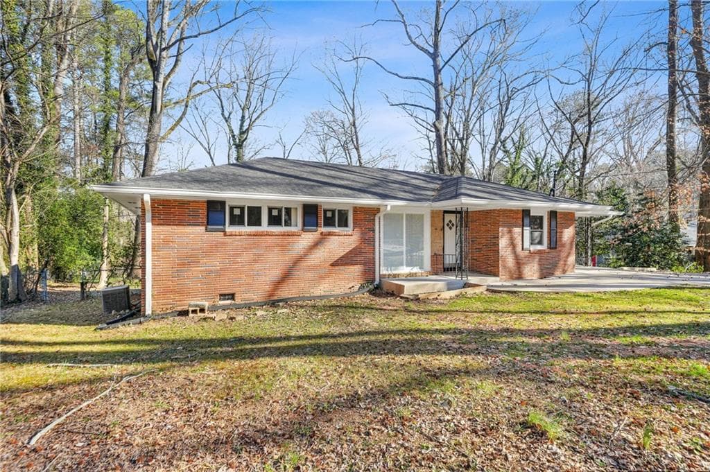 3 bedroom, 2 bathroom, 1,243 sq ft single family residence under contract at 4238 Webb Road, Tucker, GA 30084 — photo 5