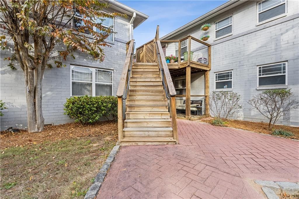 1 bedroom, 1 bathroom, 560 sq ft condominium for sale at 24 Daniel Street 12, Atlanta, GA 30312 — photo 3