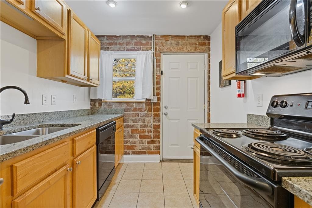 1 bedroom, 1 bathroom, 560 sq ft condominium for sale at 24 Daniel Street 12, Atlanta, GA 30312 — photo 9