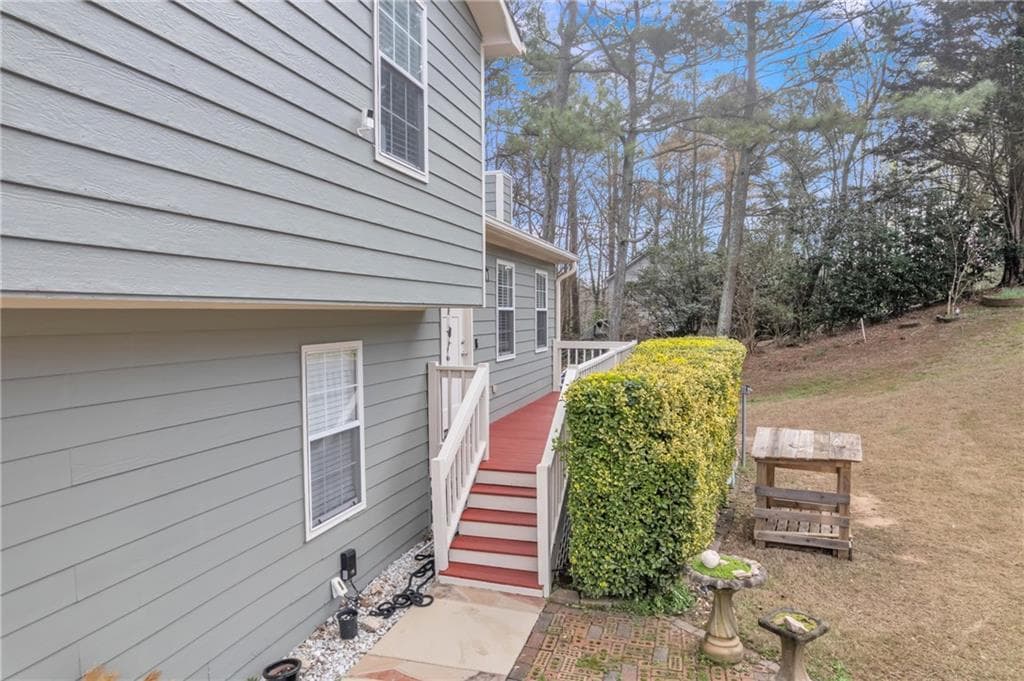 3 bedroom, 3 bathroom, 1,728 sq ft single family residence for sale at 3123 Booths Court, Dacula, GA 30019 — photo 3