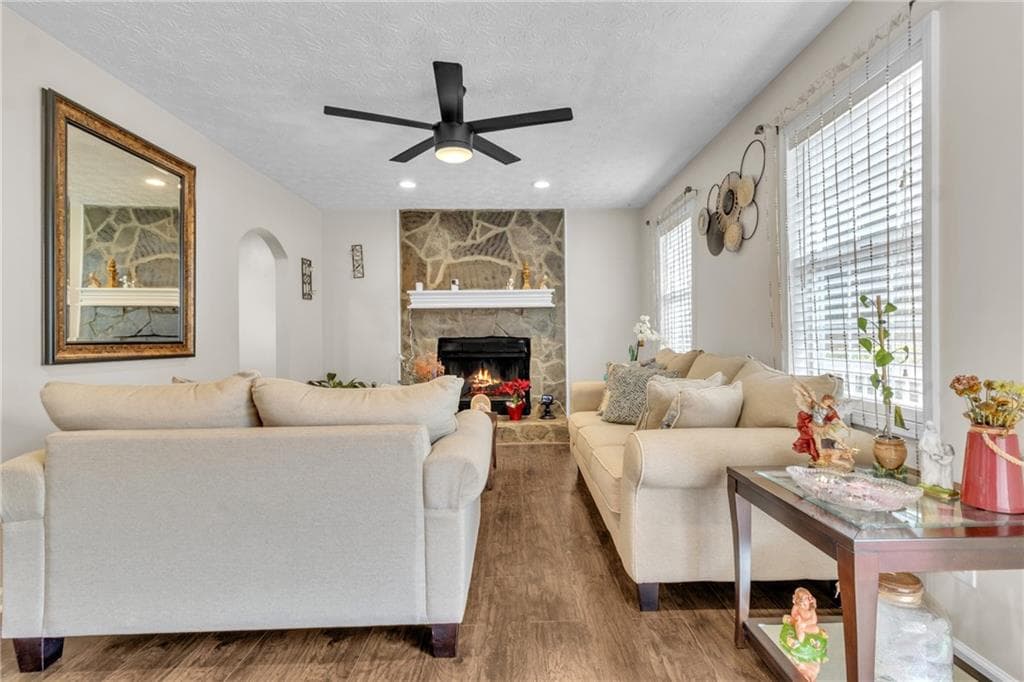 3 bedroom, 3 bathroom, 1,728 sq ft single family residence for sale at 3123 Booths Court, Dacula, GA 30019 — photo 6