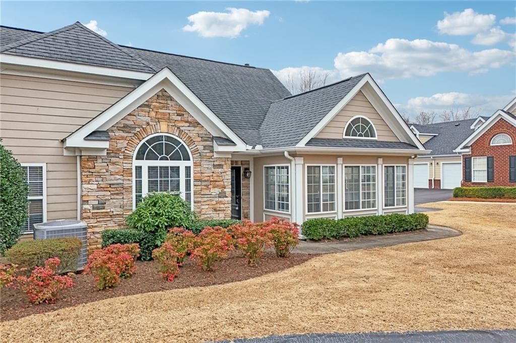 2607 Village Lane, Roswell, GA 30075 — most recent listing photo