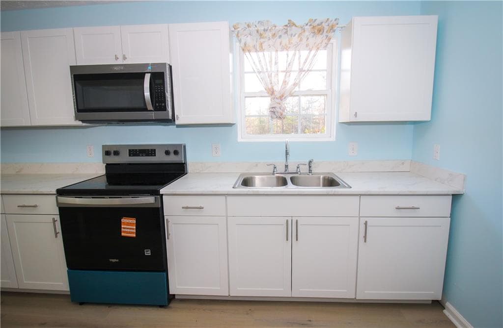 3 bedroom, 2 bathroom, 1,351 sq ft single family residence for sale at 5674 Maiden Lane, Lula, GA 30554 — photo 9