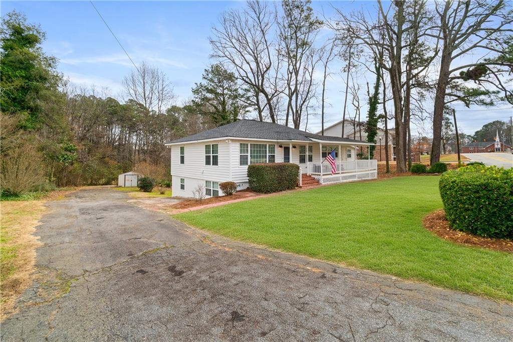 4 bedroom, 2 bathroom, 2,240 sq ft single family residence for rent at 2790 Sardis Street, Kennesaw, GA 30144 for $3,795 a month — photo 2