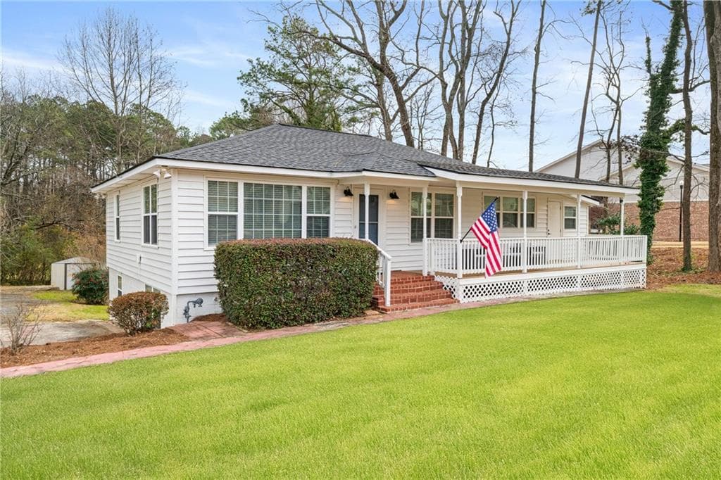 4 bedroom, 2 bathroom, 2,240 sq ft single family residence for rent at 2790 Sardis Street, Kennesaw, GA 30144 for $3,795 a month — photo 3