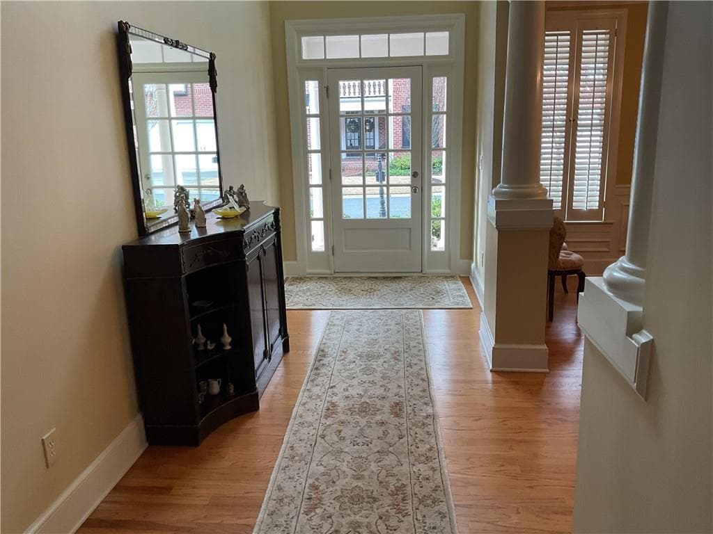 3 bedroom, 3 bathroom, 3,580 sq ft townhouse under contract at 12175 Dancliff Trace, Alpharetta, GA 30009 — photo 2