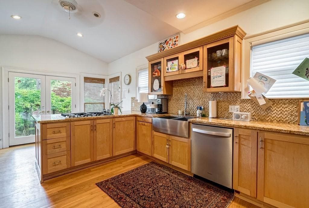 3 bedroom, 3 bathroom, 2,162 sq ft single family residence for rent at 2724 Atwood Road, Atlanta, GA 30305 for $4,600 a month — photo 9