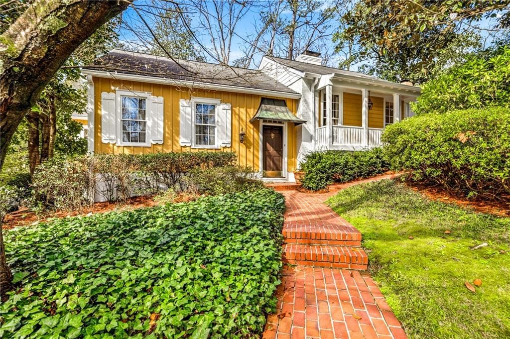 547 Spring Valley Road, Atlanta, GA 30318 — most recent listing photo