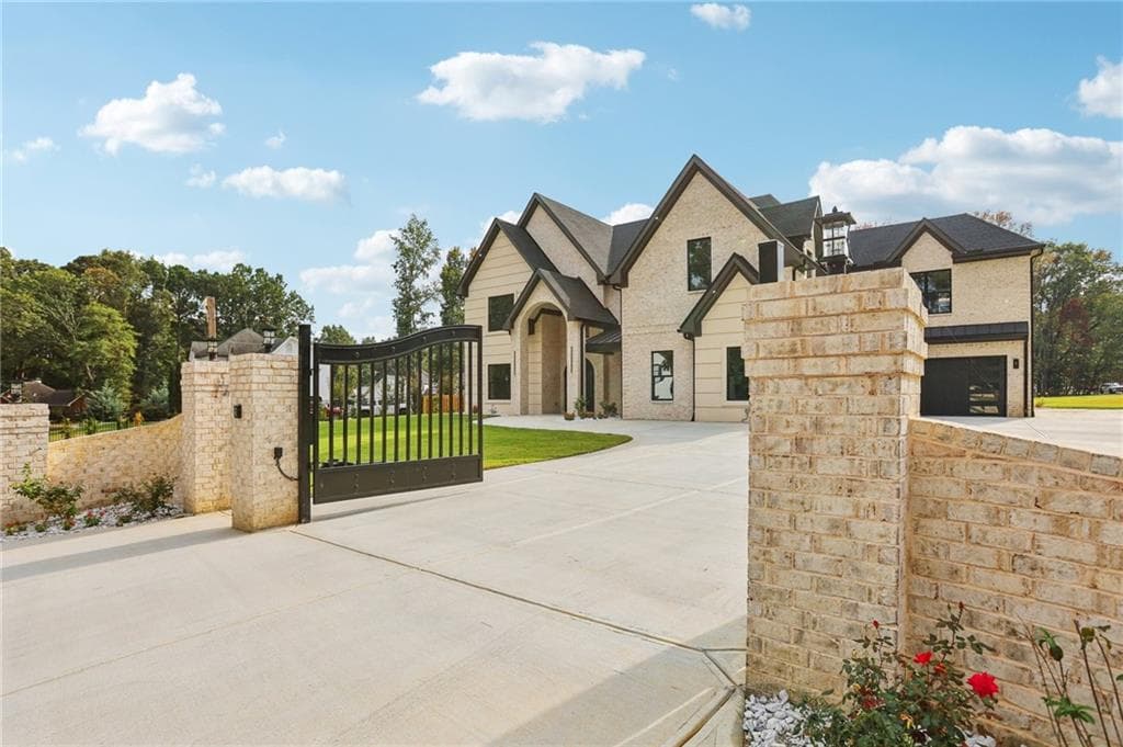 1090 Larosa Drive, Lawrenceville, GA 30043 — most recent listing photo