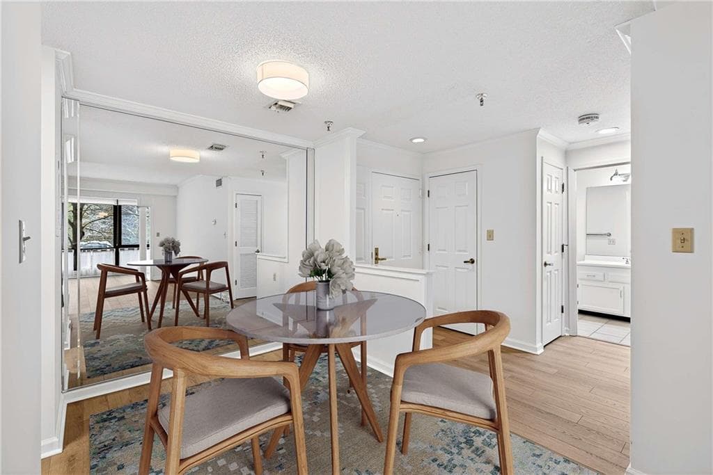 2 bedroom, 2 bathroom, 1,088 sq ft condominium for sale at 1800 Clairmont Lake A227, Decatur, GA 30033 — photo 9
