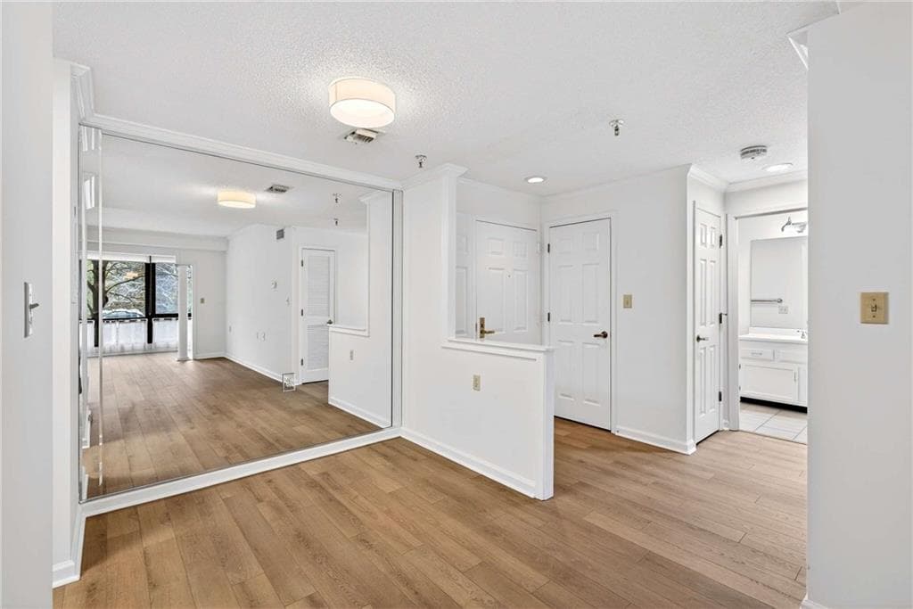 2 bedroom, 2 bathroom, 1,088 sq ft condominium for sale at 1800 Clairmont Lake A227, Decatur, GA 30033 — photo 10