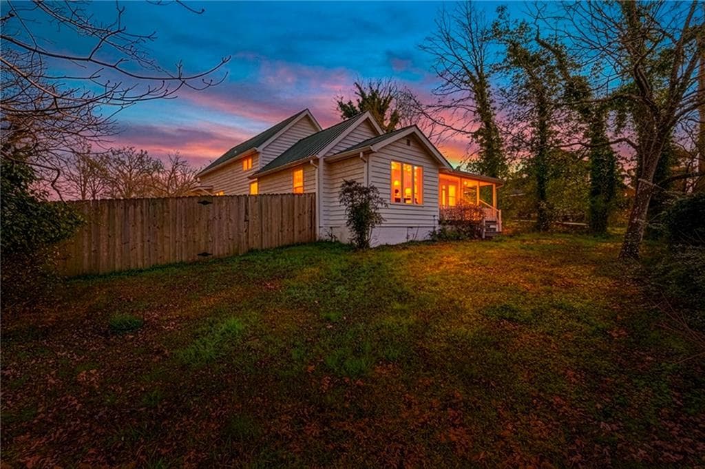 3 bedroom, 3 bathroom, 1,946 sq ft single family residence for sale at 314 Holley Street, Demorest, GA 30535 — photo 2