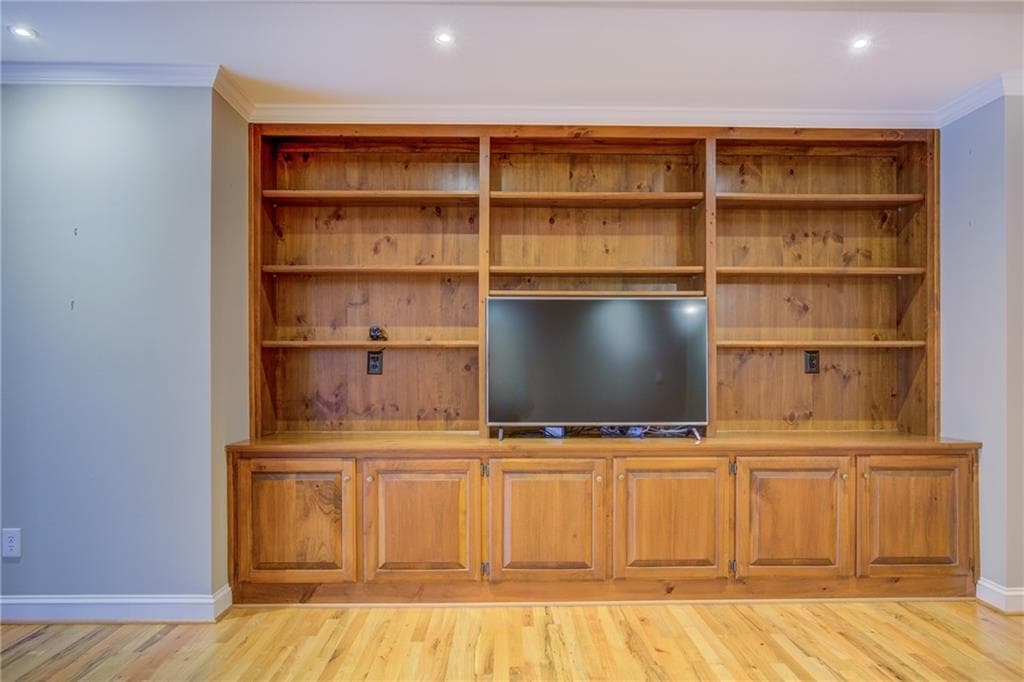 5 bedroom, 4 bathroom, 4,322 sq ft single family residence for sale at 1030 Lake Haynes Drive, Conyers, GA 30012 — photo 8