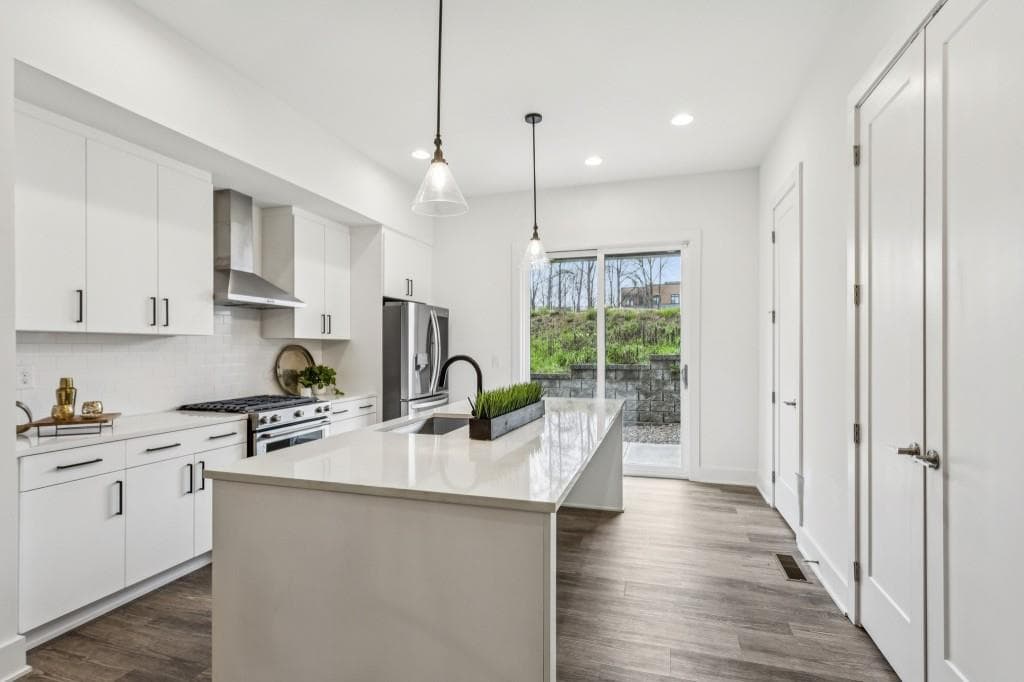2 bedroom, 3 bathroom, 1,962 sq ft townhouse for sale at 1261 Chelsea Circle, Atlanta, GA 30318 — photo 3