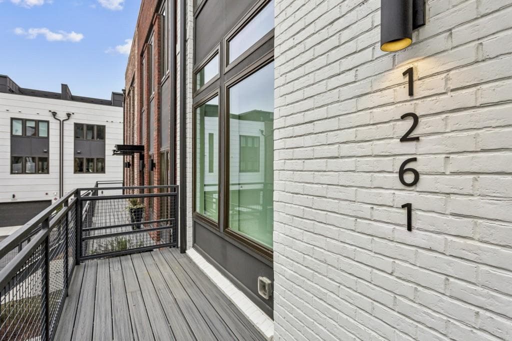 2 bedroom, 3 bathroom, 1,962 sq ft townhouse for sale at 1261 Chelsea Circle, Atlanta, GA 30318 — photo 9