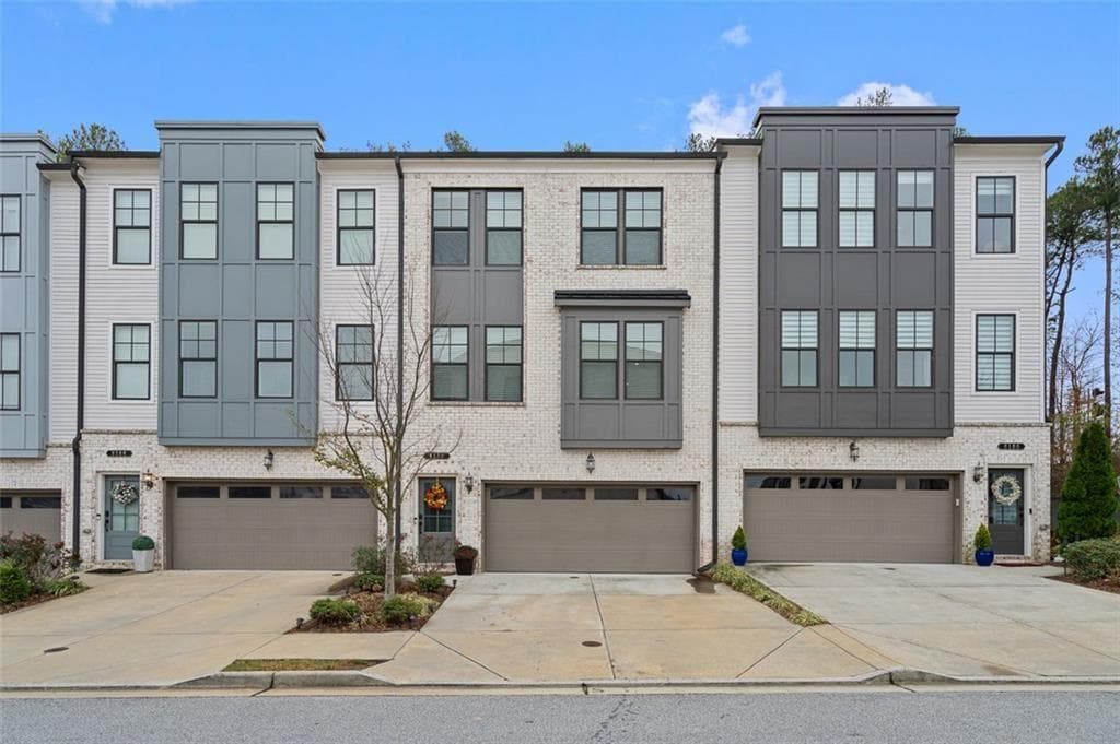 6176 Eves Way, Norcross, GA 30071 — most recent listing photo