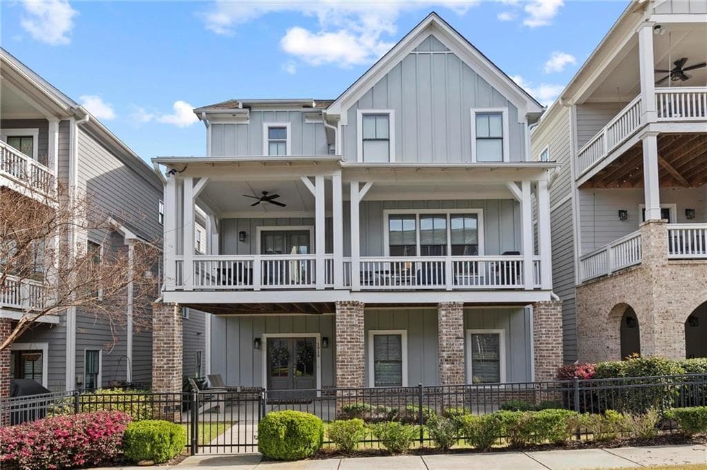 5 bedroom, 4 bathroom, 3,282 sq ft single family residence sold at 1916 Red Eagle Walk, Atlanta, GA 30318